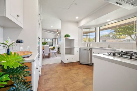 Photo of property in 16 Bryce Street, Cambridge, 3434