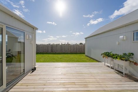 Photo of property in 162 Kupe Drive, Whitianga, 3510