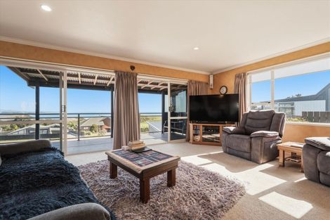 Photo of property in 16 Ngaparaoa Drive, Maketu, Te Puke, 3189