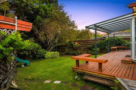 Photo of property in 27 Allington Road, Massey, Auckland, 0614