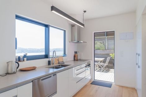 Photo of property in 34 Robieson Street, Roseneath, Wellington, 6011