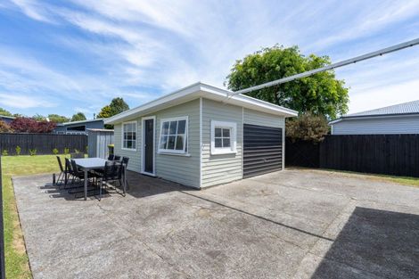 Photo of property in 10 Highbury Drive, Levin, 5510