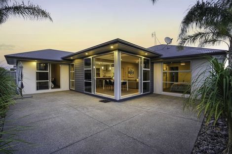 Photo of property in 12 The Rocks, Flagstaff, Hamilton, 3210