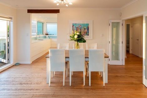 Photo of property in 13 Aperahama Street, Paekakariki, 5034