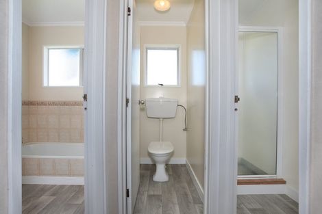 Photo of property in 3 Edward Street, Bulls, 4818