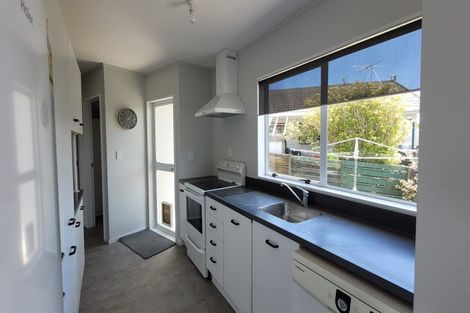 Photo of property in 22 Jasmine Grove, Maungaraki, Lower Hutt, 5010