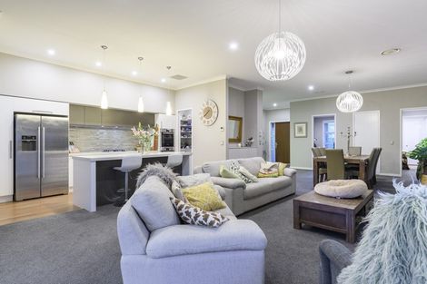 Photo of property in 15 Tall Oaks Way, Bethlehem, Tauranga, 3110