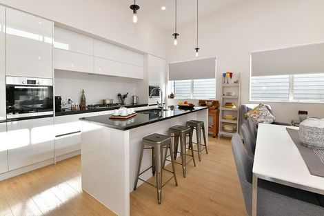 Photo of property in 37 Ascension Crescent, Orewa, 0931