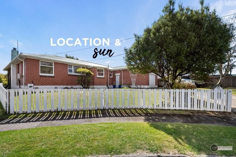 Photo of property in 41 Dowling Grove, Silverstream, Upper Hutt, 5019