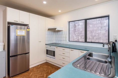 Photo of property in 5a Waiwera Crescent, Maupuia, Wellington, 6022