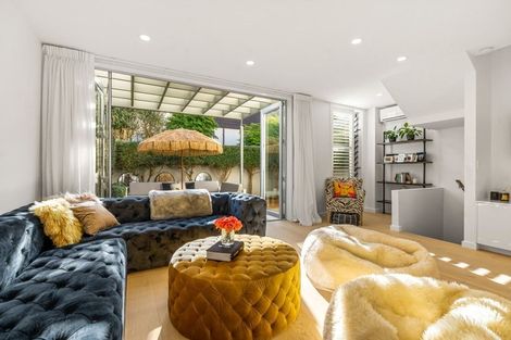 Photo of property in 10/4 Campbell Road, Takapuna, Auckland, 0622