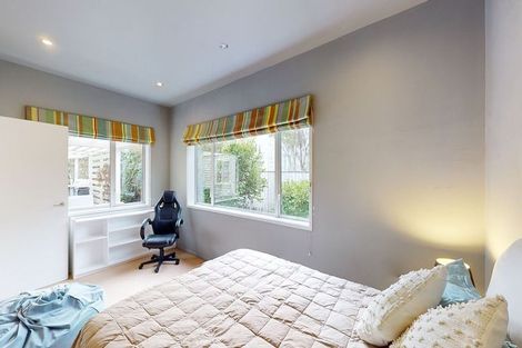 Photo of property in 143 Derwent Street, Island Bay, Wellington, 6023