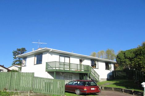 Photo of property in 4 Whitechapel Grove, Stokes Valley, Lower Hutt, 5019
