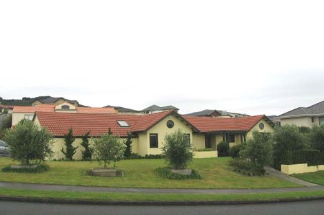 Photo of property in 28 Birkinshaw Grove, Riverstone Terraces, Upper Hutt, 5018