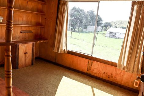 Photo of property in 100 Macgibbon Road, Waitahora, Dannevirke, 4971