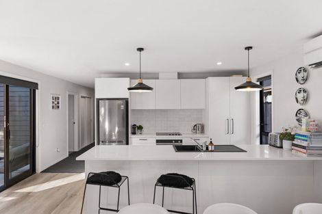 Photo of property in 19 Shepherd Road, Jacks Point, Queenstown, 9371