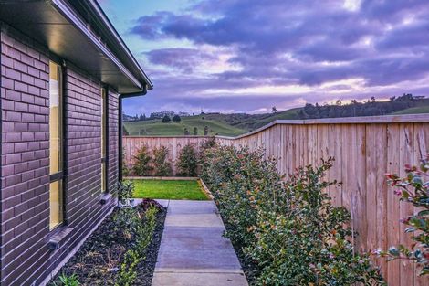 Photo of property in 19a Leathem Crescent, Pokeno, 2402