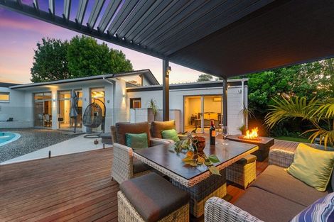 Photo of property in 23 Gordon Avenue, Forrest Hill, Auckland, 0620