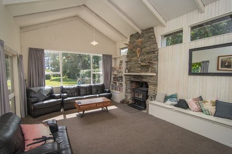 Photo of property in 381 Pareora River Road, Saint Andrews, Timaru, 7972