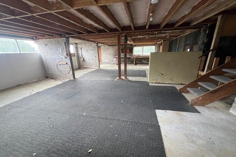 Photo of property in 107 Bradbury Road, Botany Downs, Auckland, 2010