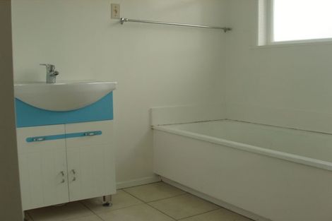 Photo of property in 73 Mills Road, Brooklyn, Wellington, 6021