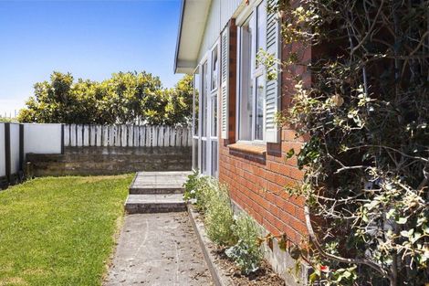 Photo of property in 364 Devon Street East, Strandon, New Plymouth, 4312