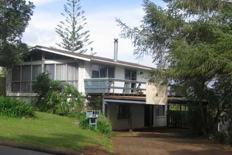 Photo of property in 37 Red Hill Road, Red Hill, Papakura, 2110