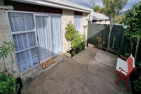 Photo of property in 5 Bay Drive, Titahi Bay, Porirua, 5022