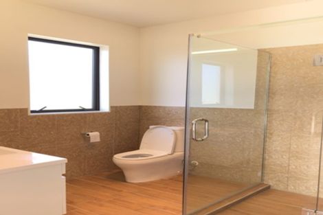 Photo of property in 19 Grove Way, Riverhead, 0820