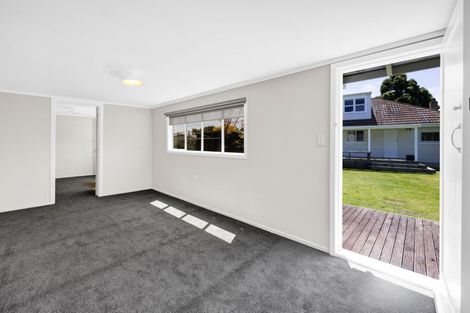 Photo of property in 1354 Devon Road, Brixton, Waitara, 4382