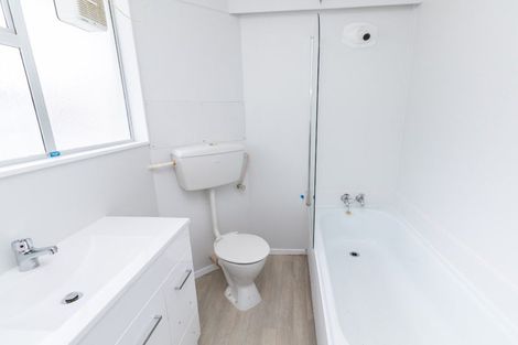 Photo of property in 5 Hawker Street, Mount Victoria, Wellington, 6011