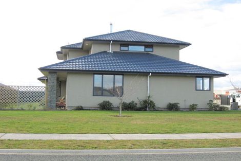 Photo of property in 27 Lawson Burrows Crescent, Te Anau, 9600