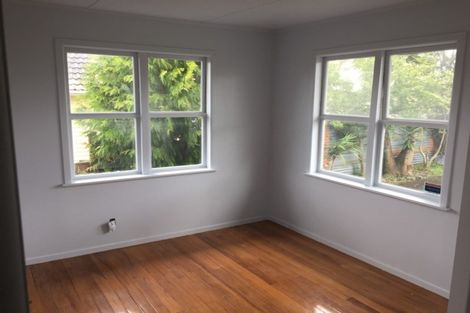 Photo of property in 5 Glen Marine Parade, Glendene, Auckland, 0602