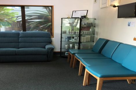 Photo of property in 2f Dodson Avenue, Milford, Auckland, 0620