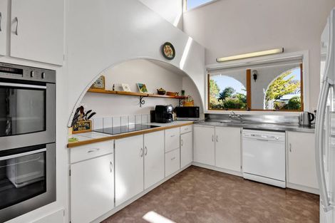 Photo of property in 116 Weraroa Road, Waverley, 4510