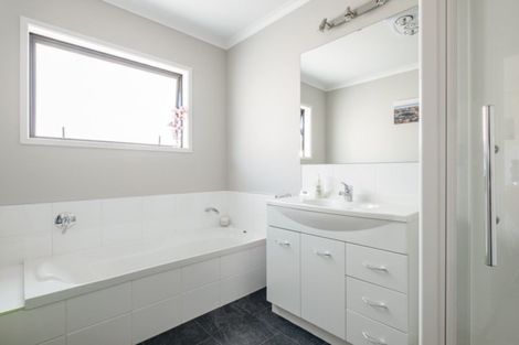 Photo of property in 36 Hamilton Drive, Wainui, Gisborne, 4010