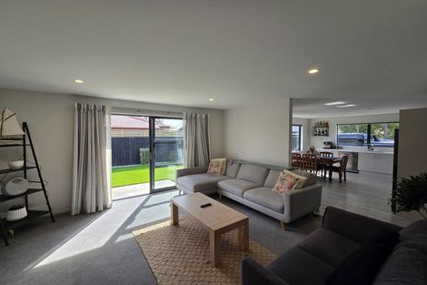 Photo of property in 411a Bower Avenue, Parklands, Christchurch, 8083