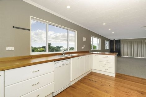Photo of property in 129 Park Avenue, Waitarere Beach, Levin, 5510