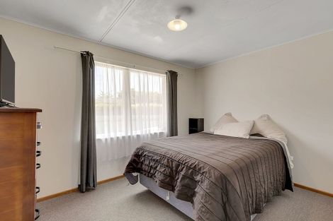 Photo of property in 19 Cardiff Crescent, Cannons Creek, Porirua, 5024