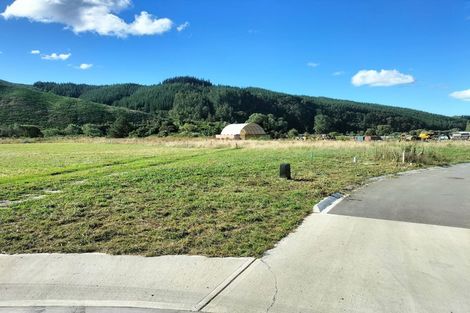 Photo of property in 17 William Dale Place, Wakefield, 7025