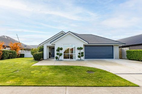 Photo of property in 51 Norfolk Drive, Cambridge, 3434