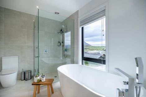 Photo of property in 2/27 Rannoch Drive, Jacks Point, Queenstown, 9371