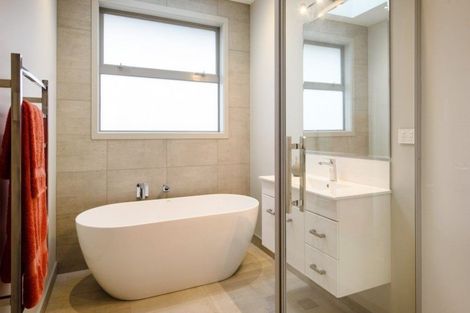 Photo of property in 162 Pacific Drive, Fitzherbert, Palmerston North, 4410