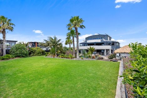 Photo of property in 2 Sandhurst Drive, Papamoa Beach, Papamoa, 3118