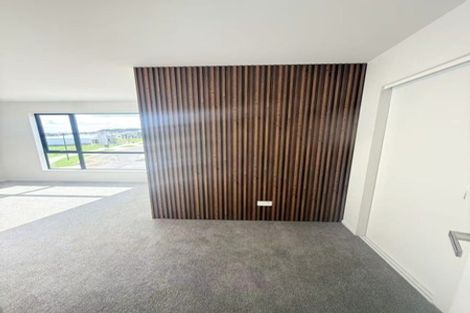 Photo of property in 22 Piringa Road, Pukekohe, 2120