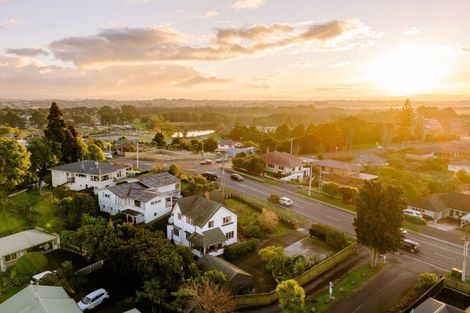 Photo of property in 69 Forest Lake Road, Forest Lake, Hamilton, 3200