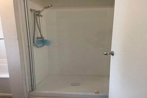 Photo of property in 2/199 Henderson Valley Road, Henderson, Auckland, 0612