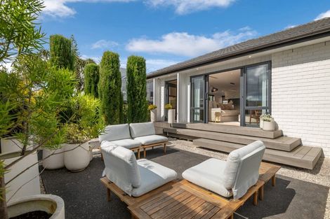 Photo of property in 2/2 Omana Road, Milford, Auckland, 0620