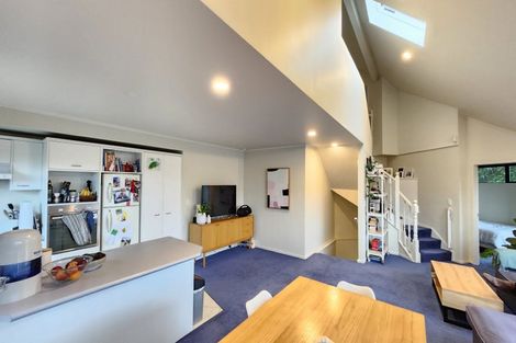 Photo of property in 8a Countess Close, Maupuia, Wellington, 6022