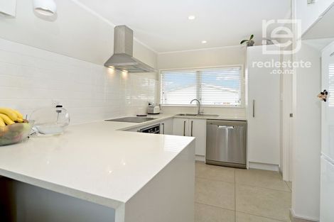 Photo of property in 1/108 Huia Road, Point Chevalier, Auckland, 1022